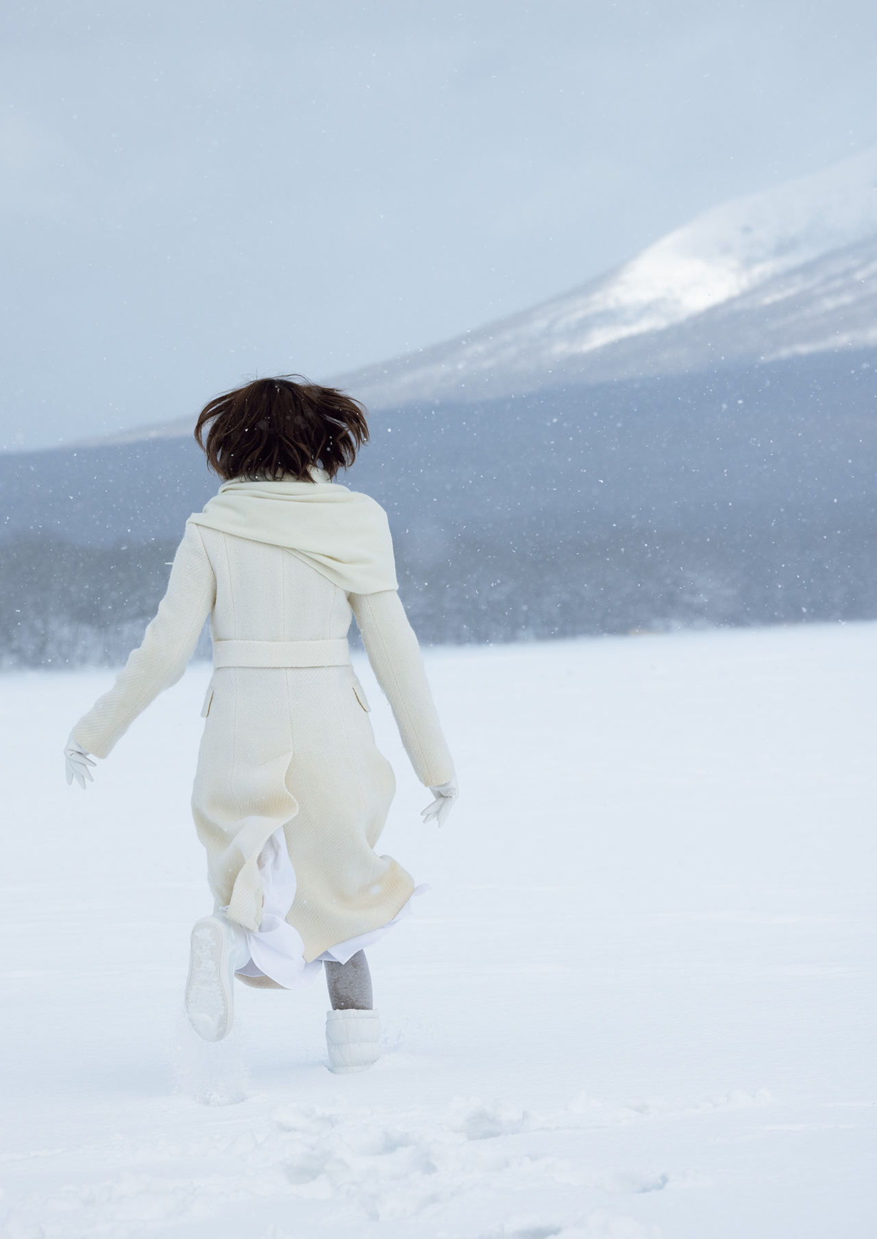 葵つかさ 2021 Photo Album page 8 full