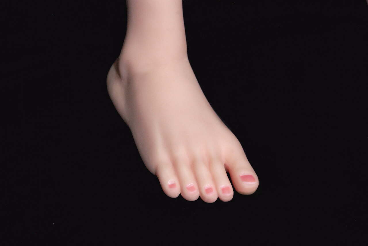 The wild 150cm Elsa ELF Babe with the L-breasts size body! page 4 full